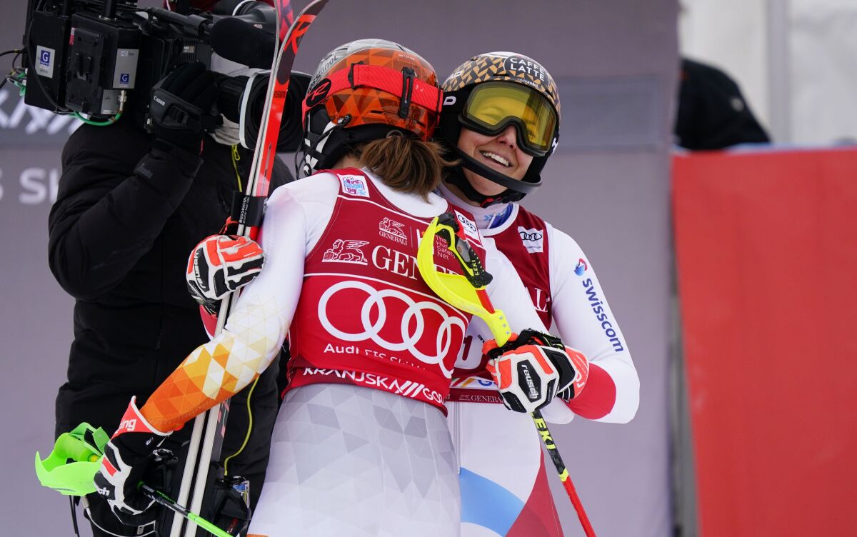 Wendy Holdenerová, Petra Vlhová