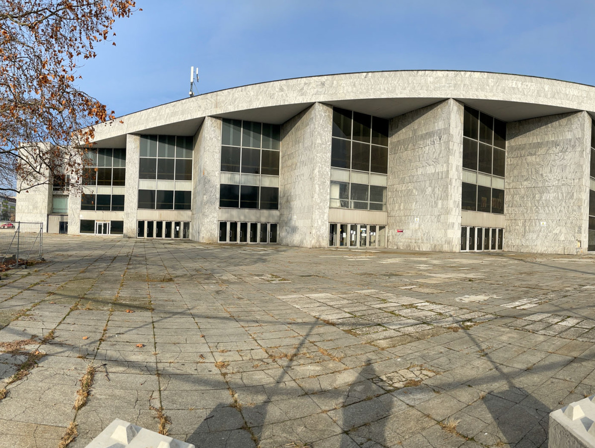 ROH, Istropolis, plot, Dom odborov Istropolis