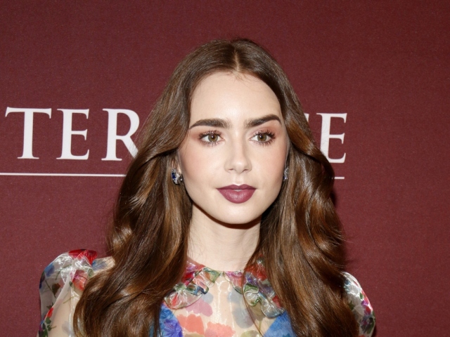 Lily Collins, podoby, účesy
