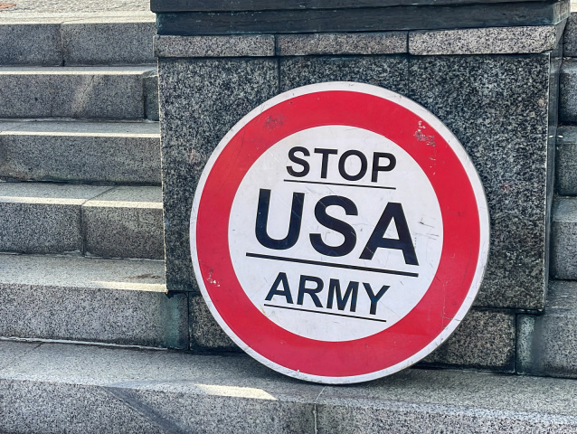 Obranná dohoda s USA / Stop USA Army /