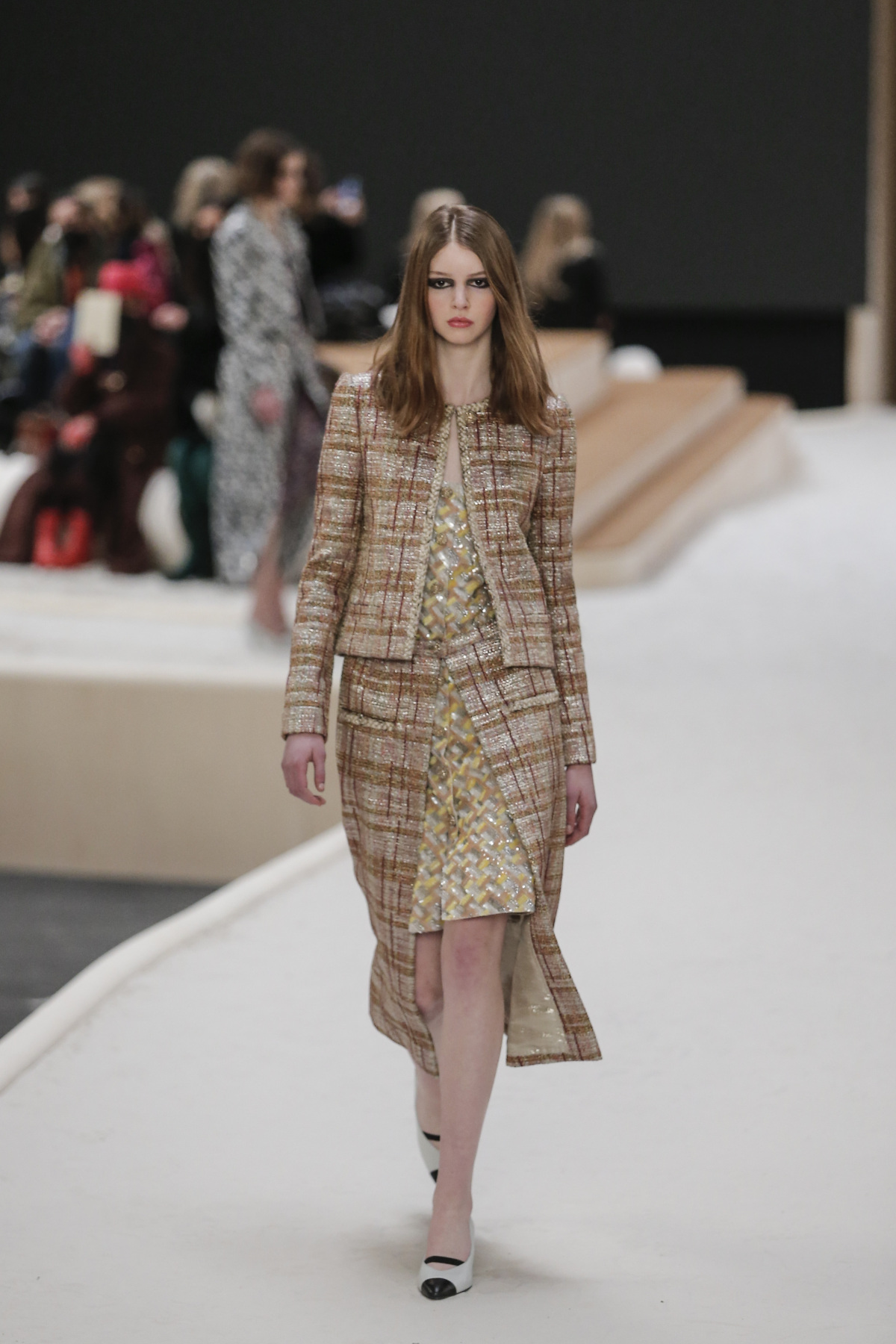 Paris Fashion Chanel H/C