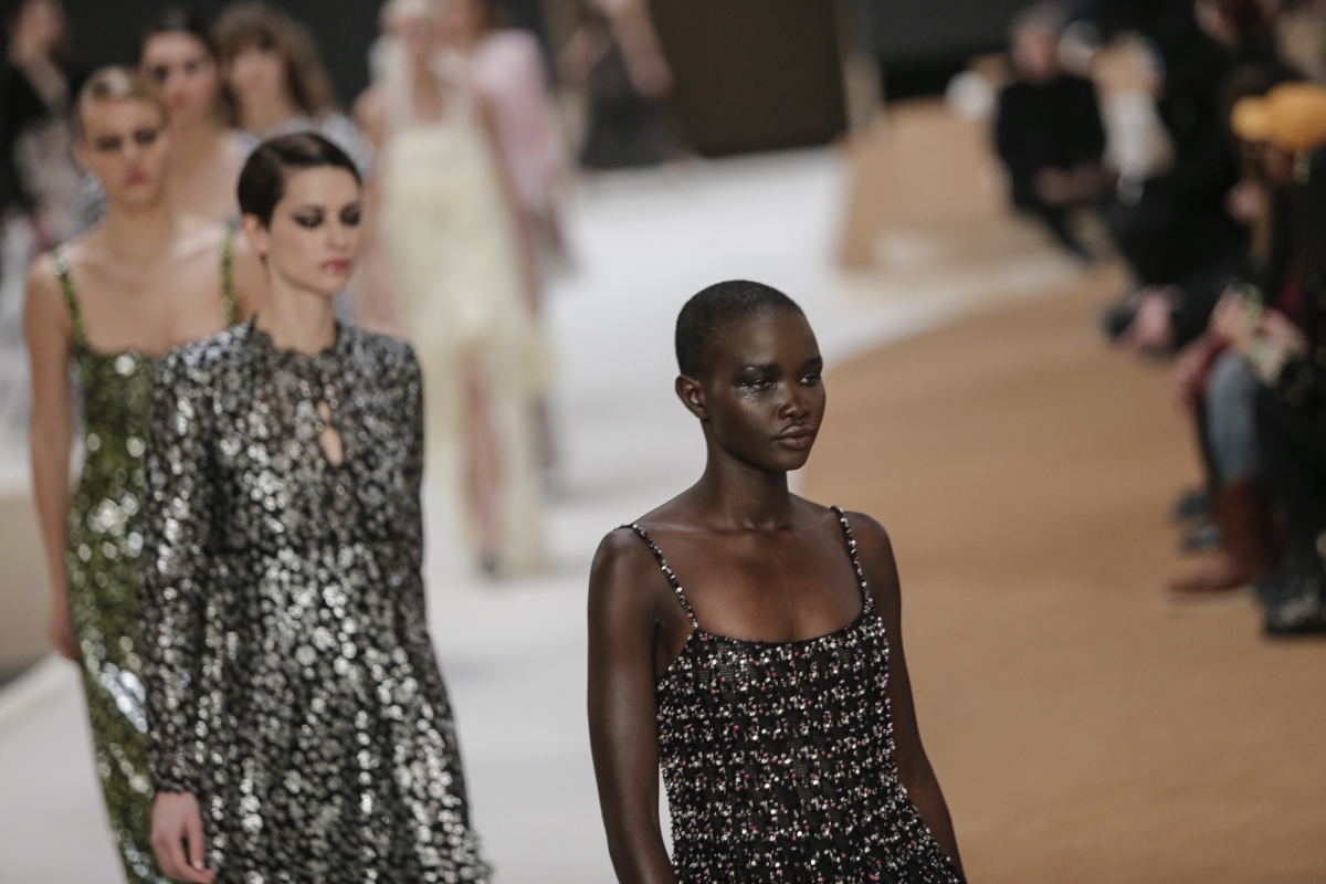 Paris Fashion Chanel H/C
