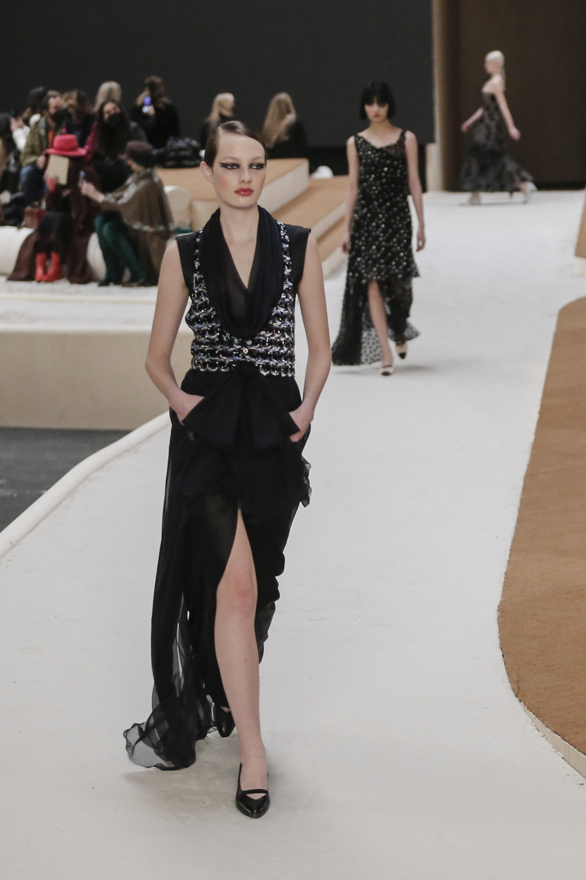 Paris Fashion Chanel H/C
