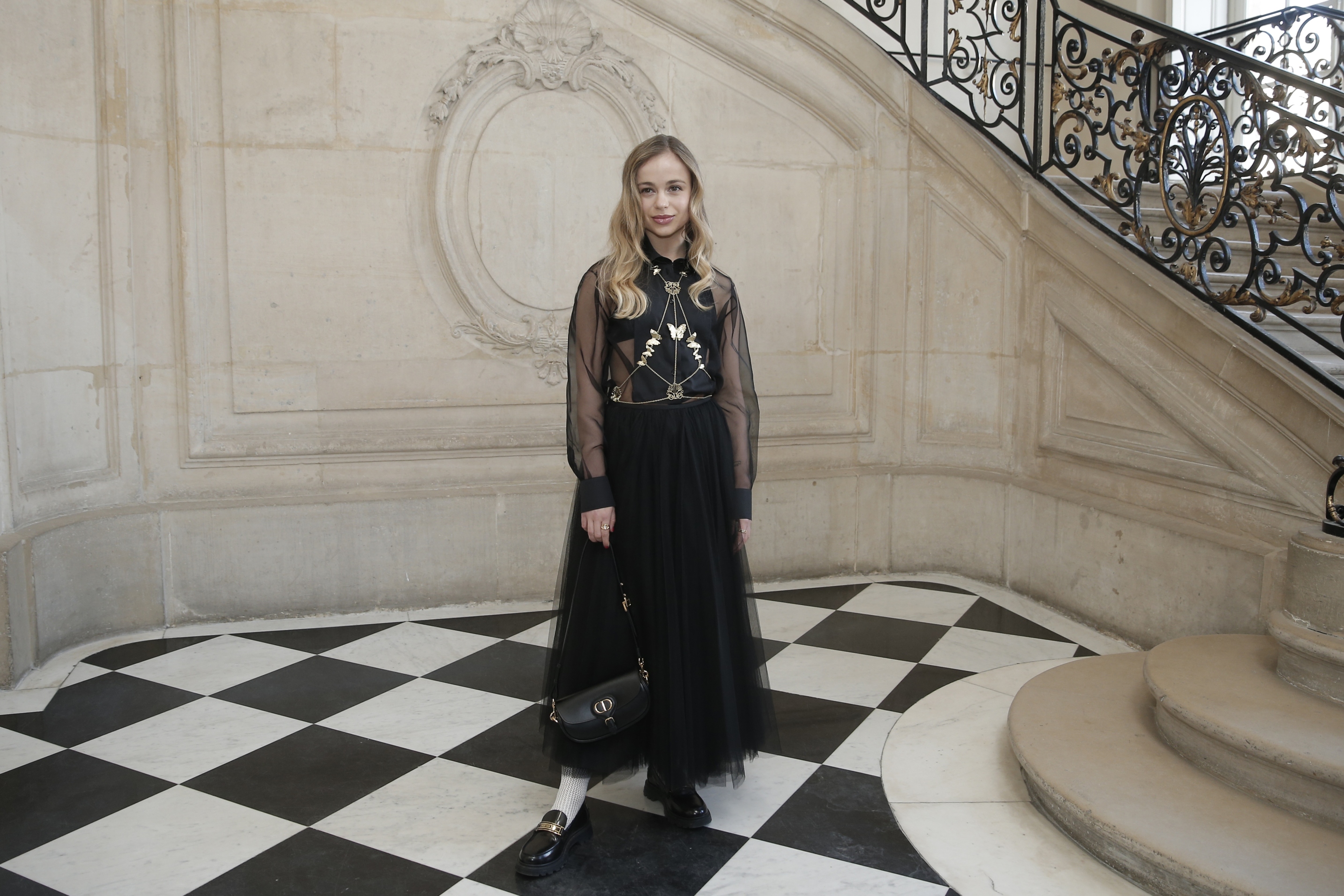 Na prehliadku Dior Haute Couture Jar-Leto 2022 zavítala aj lady Amelia Windsor.