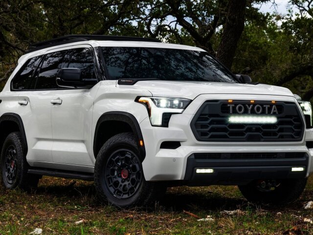 Toyota Sequoia - 2023