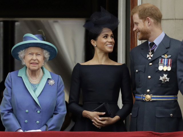 Britská kráľovná Alžbeta II., Harry, Meghan