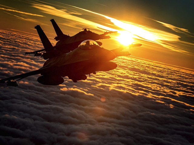 F-16 / Stíhačka /