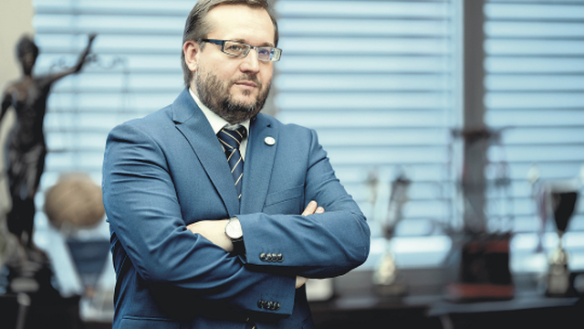 Marek Števček