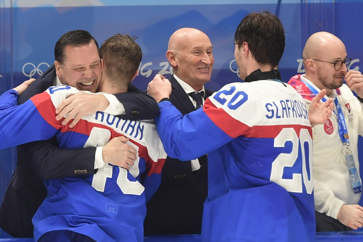 Craig Ramsay, Juraj Slafkovský, Miloš Roman