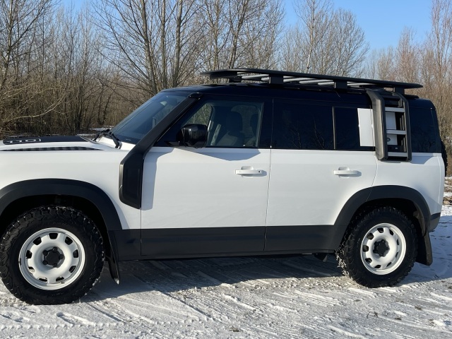 Land Rover Defender 110 D200 (2022)