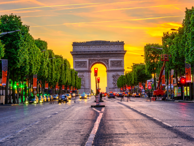 NEPOUZ Paríž