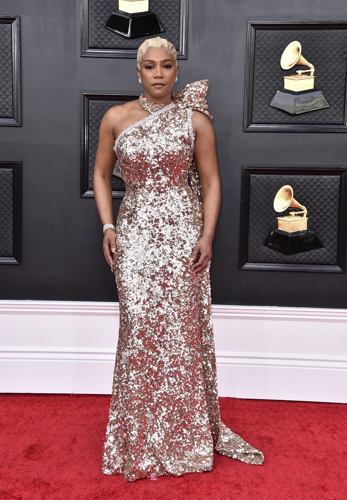 Tiffany Haddish v šatách z dielne značky Prada