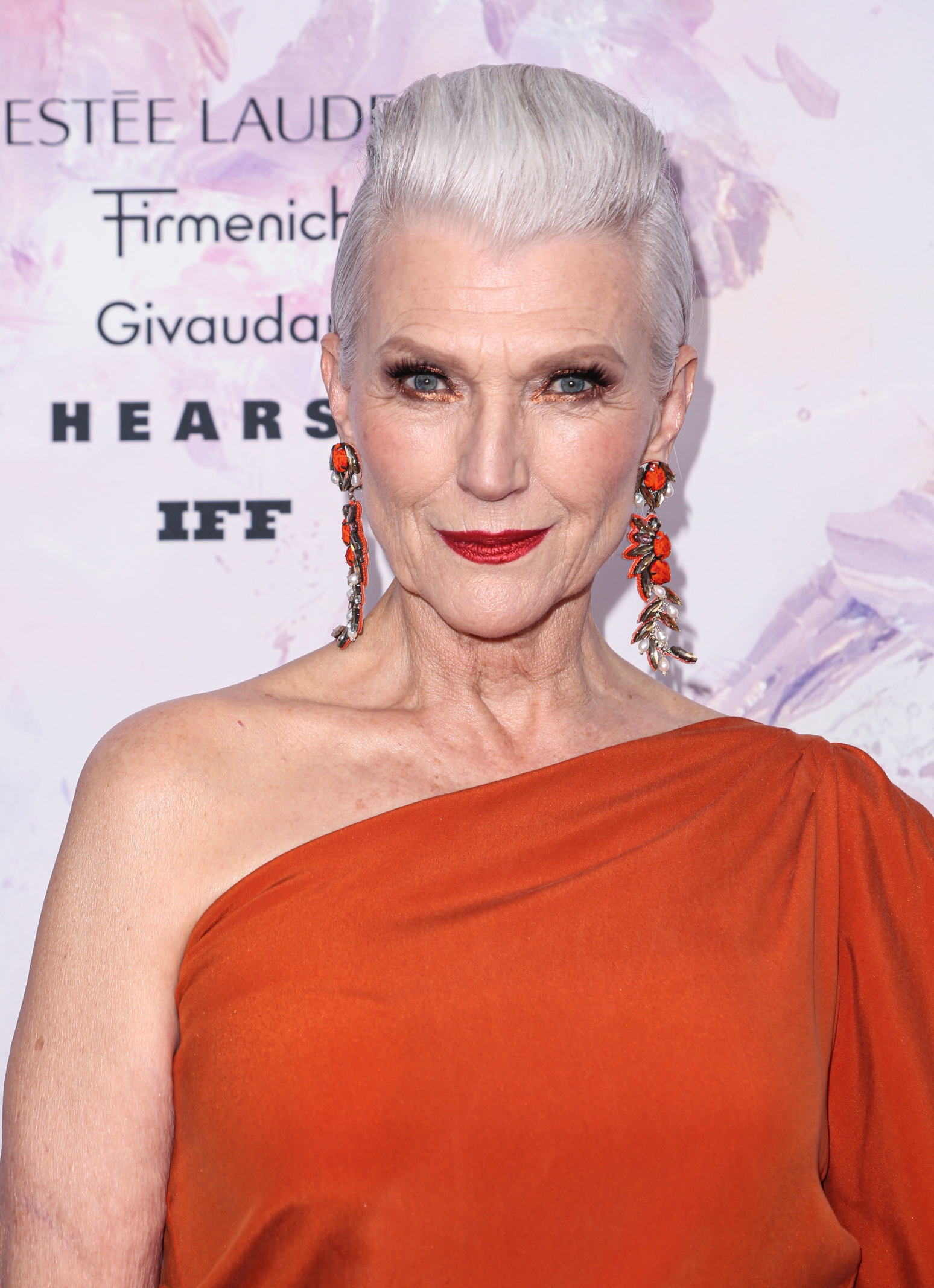 Modelka, dietologička, spisovateľka a mentorka Maye Musk na zábere roku 2019.