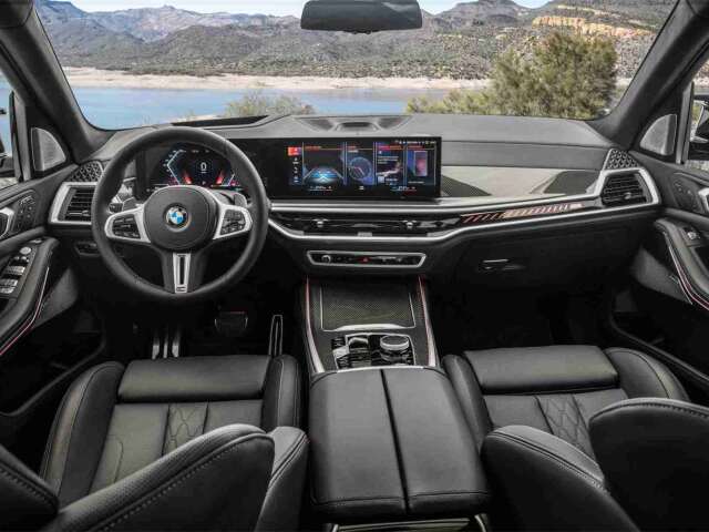 BMW X7 M60i 2023 7