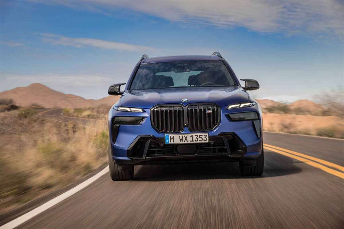 BMW X7 M60i 2023 1