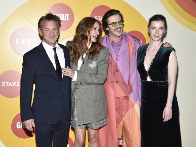 Sean Penn, Julia Roberts, Dan Stevens a Betty Gilpin s
