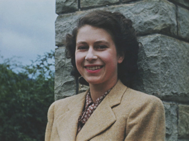 Elizabeth: The Unseen Queen