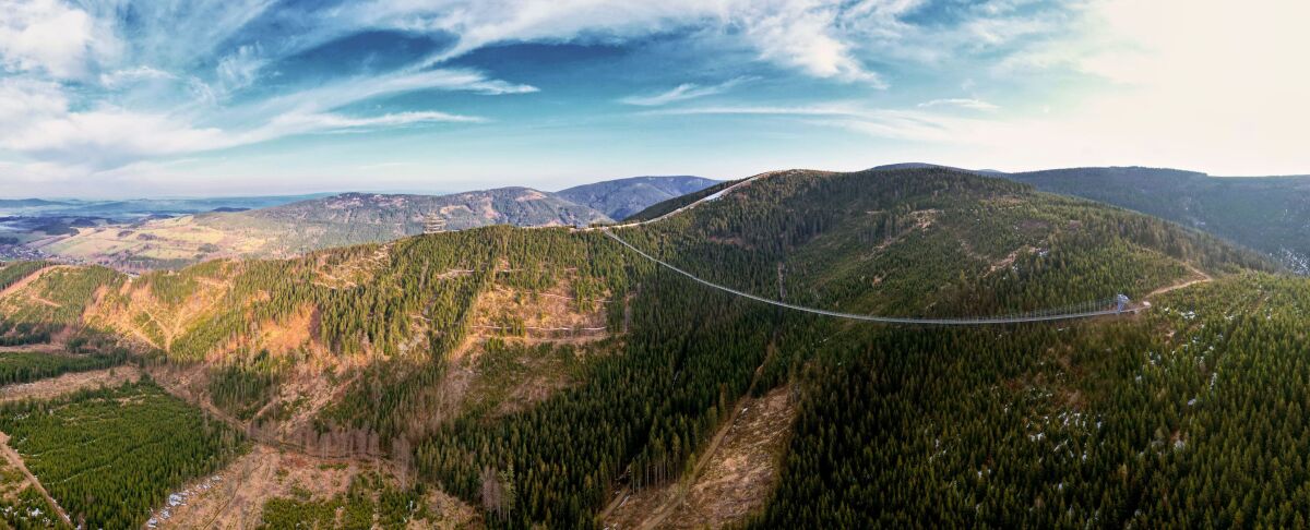 Sky Bridge 721