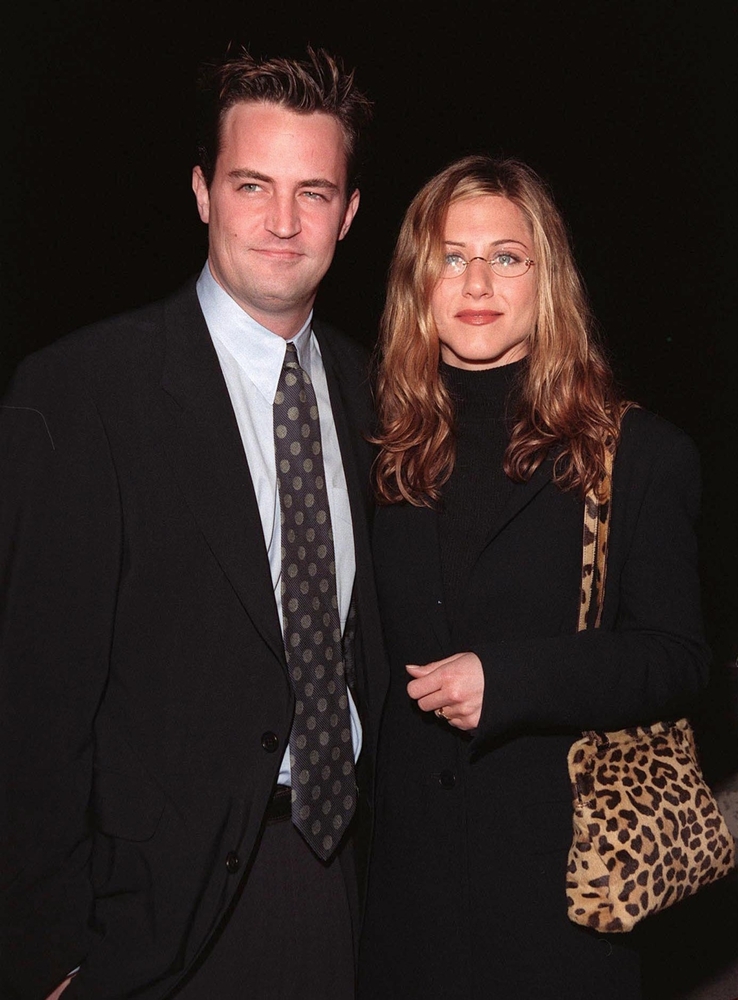 Herec Matthew Perry a Jennifer Aniston v roku 1998.