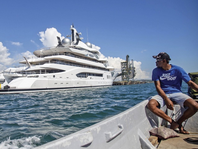 Superjachta / Amadea /