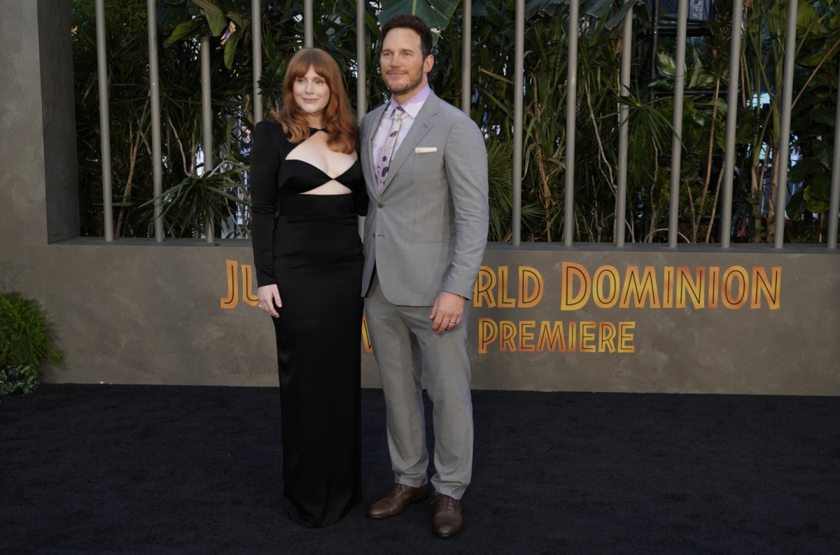 Bryce Dallas Howard (vľavo) a Chris Pratt