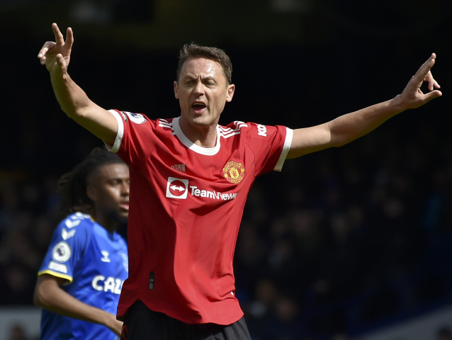 Nemanja Matič obliekal posledných 5 sezón dres Manchestru United.