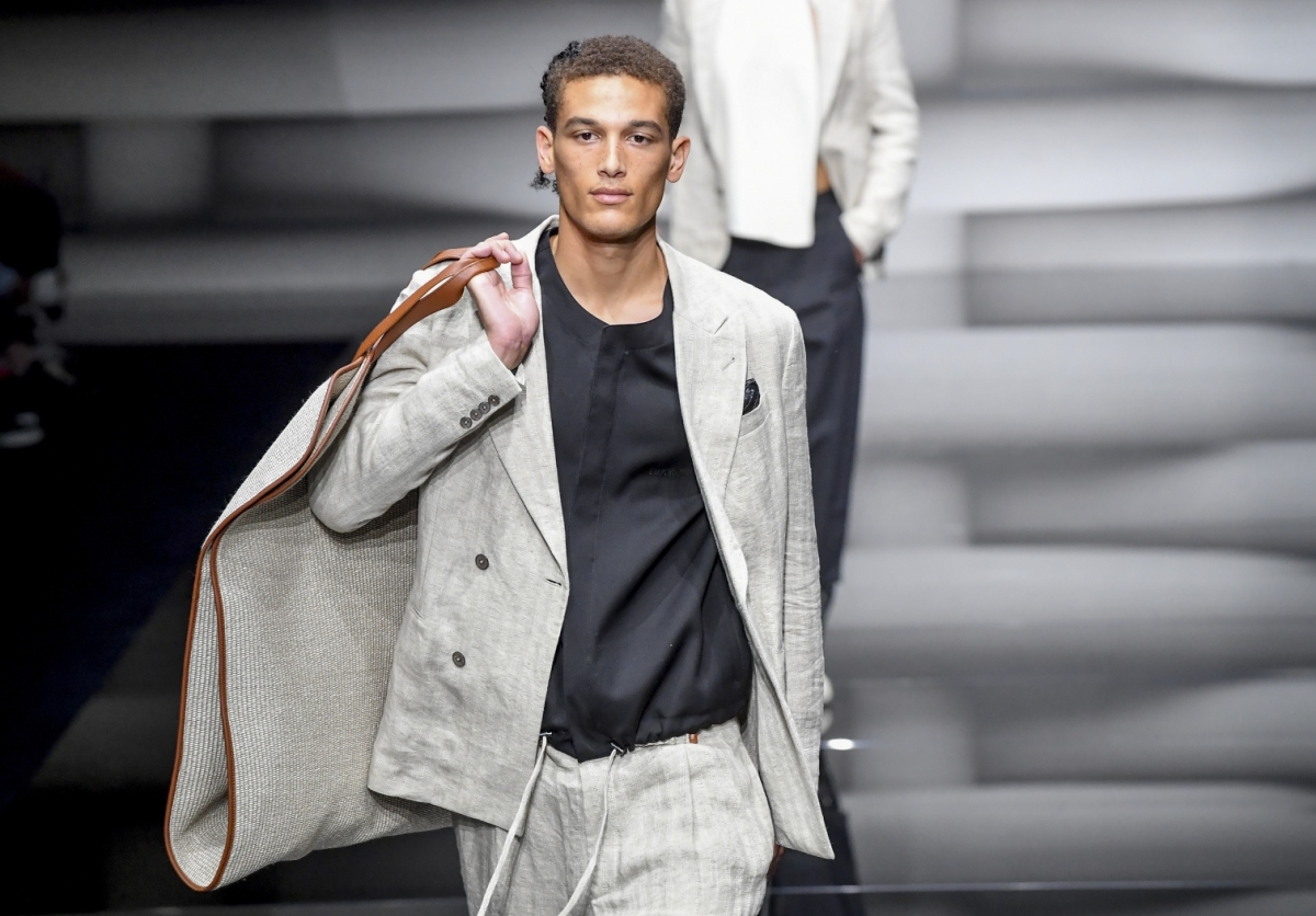 Italy Fashion Emporio Armani Mens SS 23