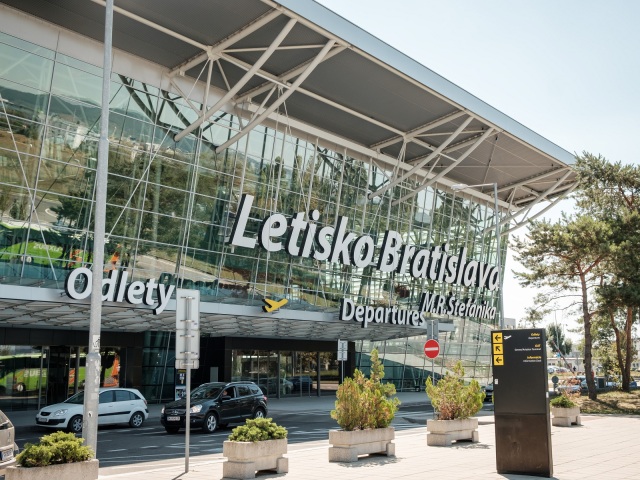 Letisko M. R. Štefánika
