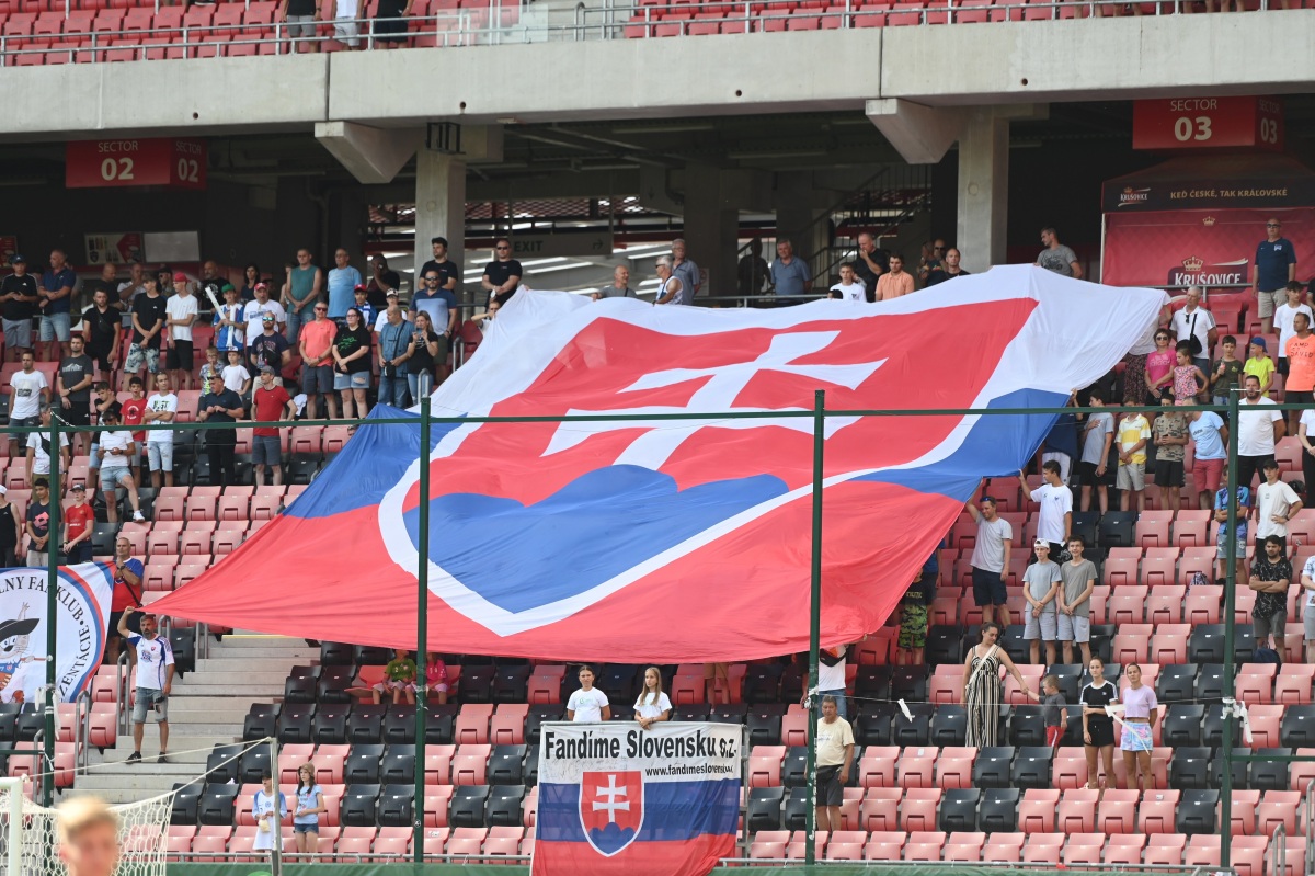 Zápas o postup na MS do 20 rokov si prišlo do Trnavy pozrieť 3872 divákov.
