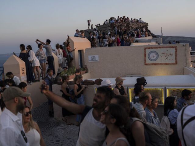 Grécko, Oia, turisti, Santorini