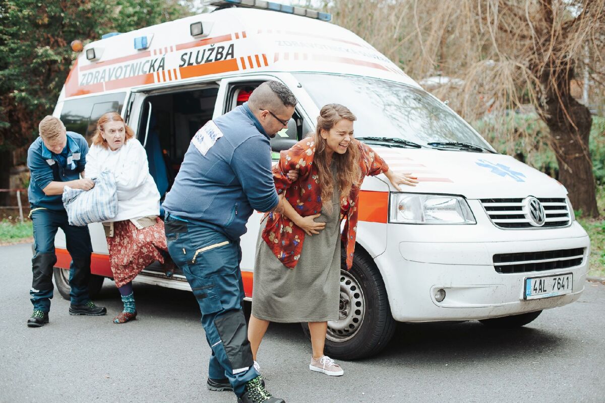 Striedavka Eva Holubova  Kristina Svarinska