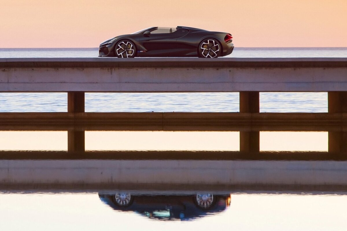 Bugatti W16 Mistral - 2022