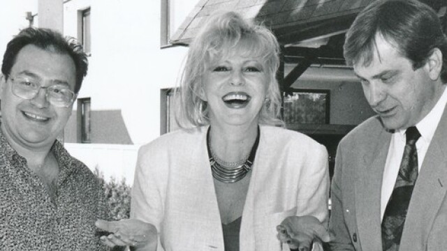 Hana Zagorová si po Lucii Bílej udržala druhú priečku v rebríčku popularity - stala sa držiteľkou deviatich Zlatých slávikov nepretržite od roku 1977 až do roku 1985.