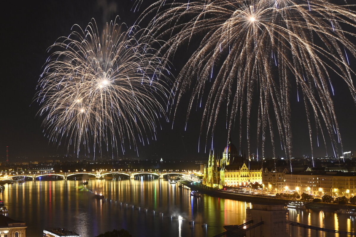 Maďarsko, Budapešť, ohňostroj