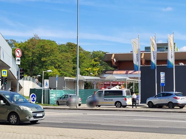 polícia, nehoda, trnava, žiačky