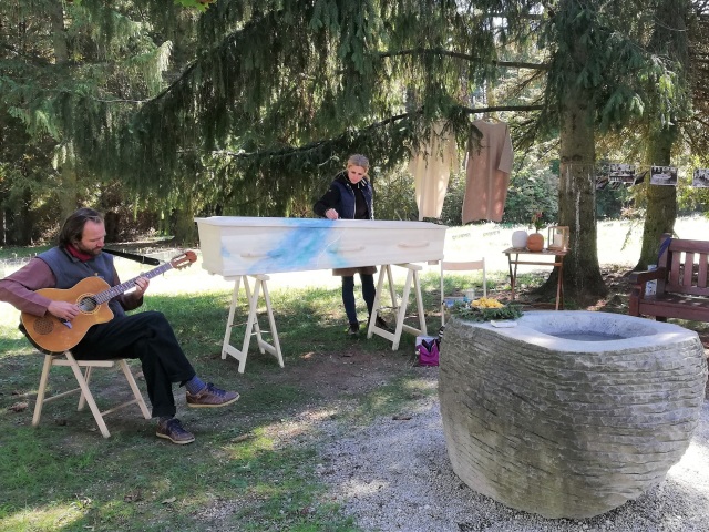 prírodné pochovávanie, Zvolen, eko rakva