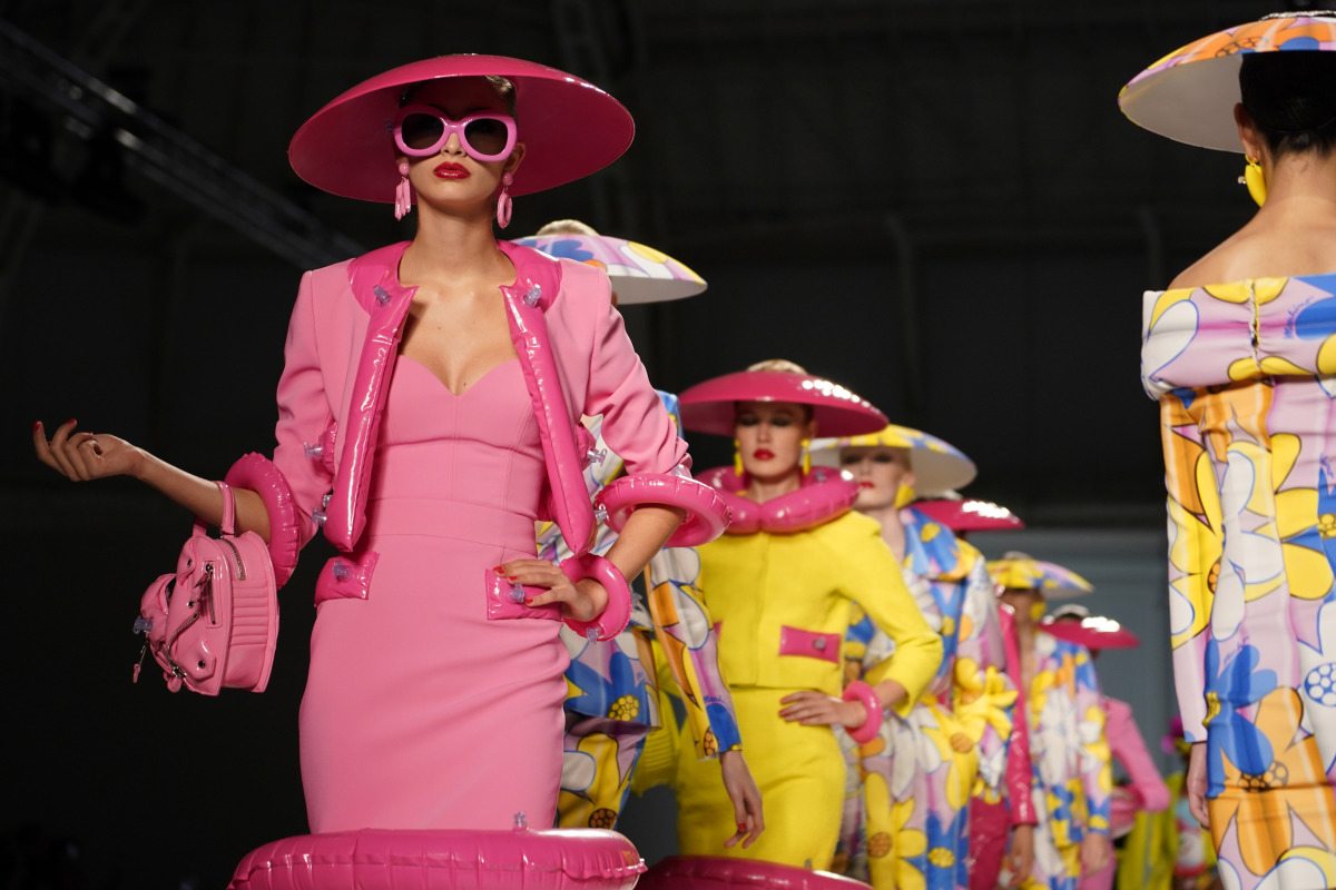 Moschino - sezóna Jar/Leto 2023