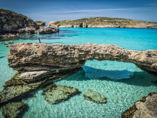 NEPOUZ, Malta, zátoka St. Nicholas, Comino