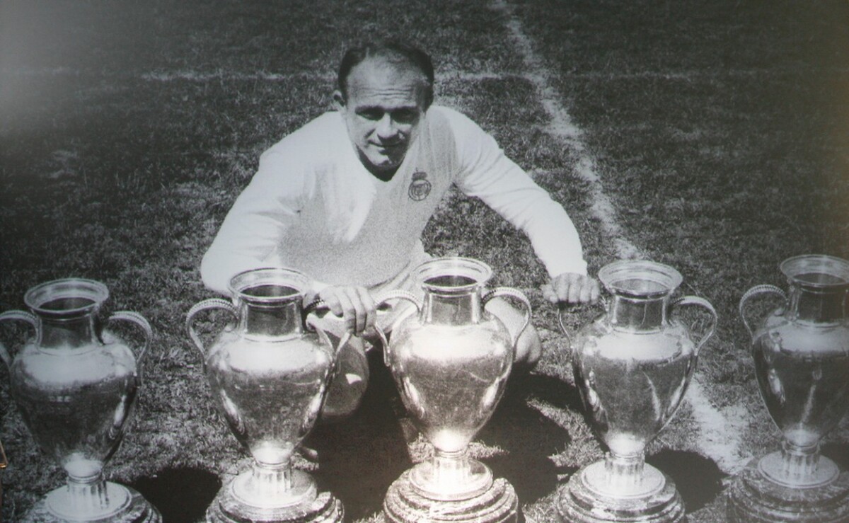 02. Alfredo di Stéfano