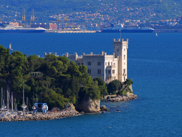 zámok Miramare, Trieste, Terst, Taliansko, more,