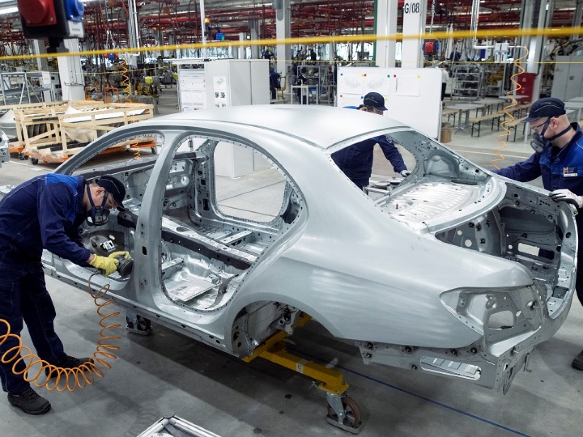 Mercedes-Benz - fabrika v Moskve