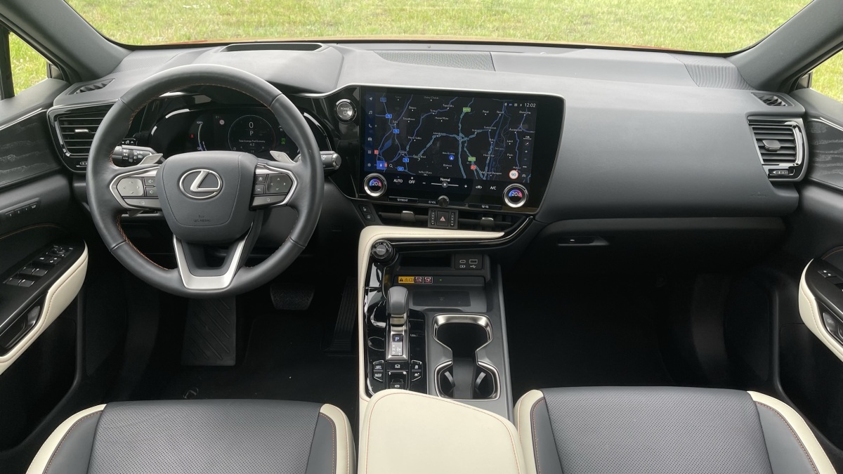 Lexus NX 450h+ (2022)