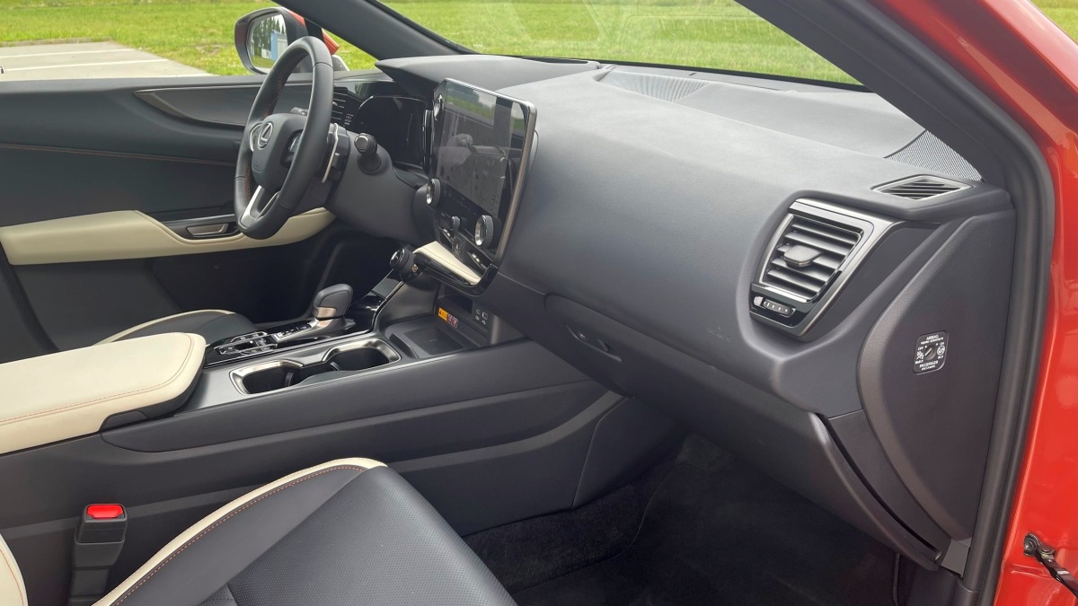 Lexus NX 450h+ (2022)