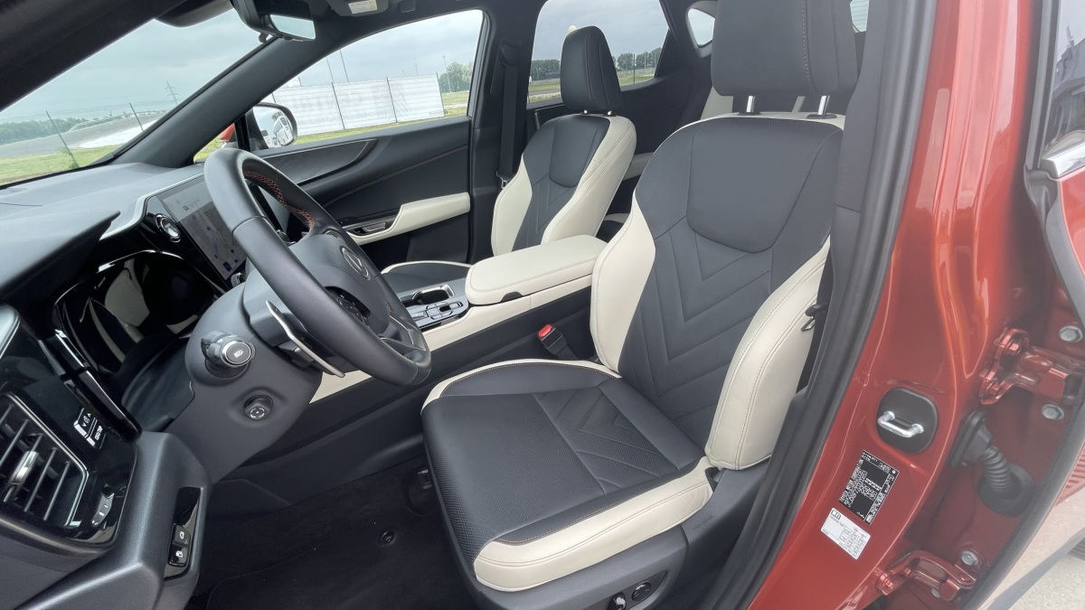 Lexus NX 450h+ (2022)