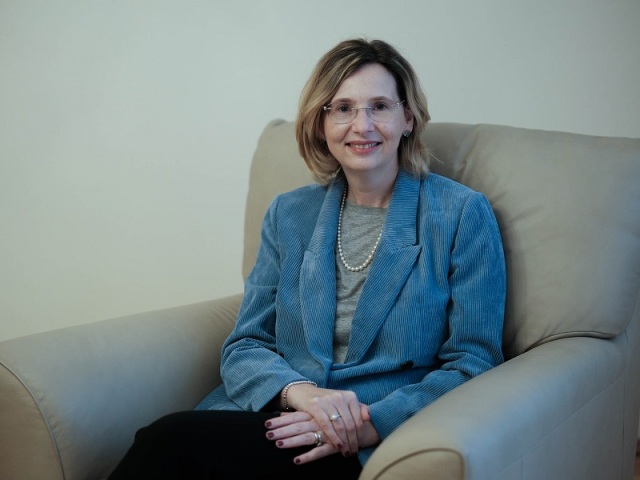 Catherine Flumiani, pr, nepouzivat