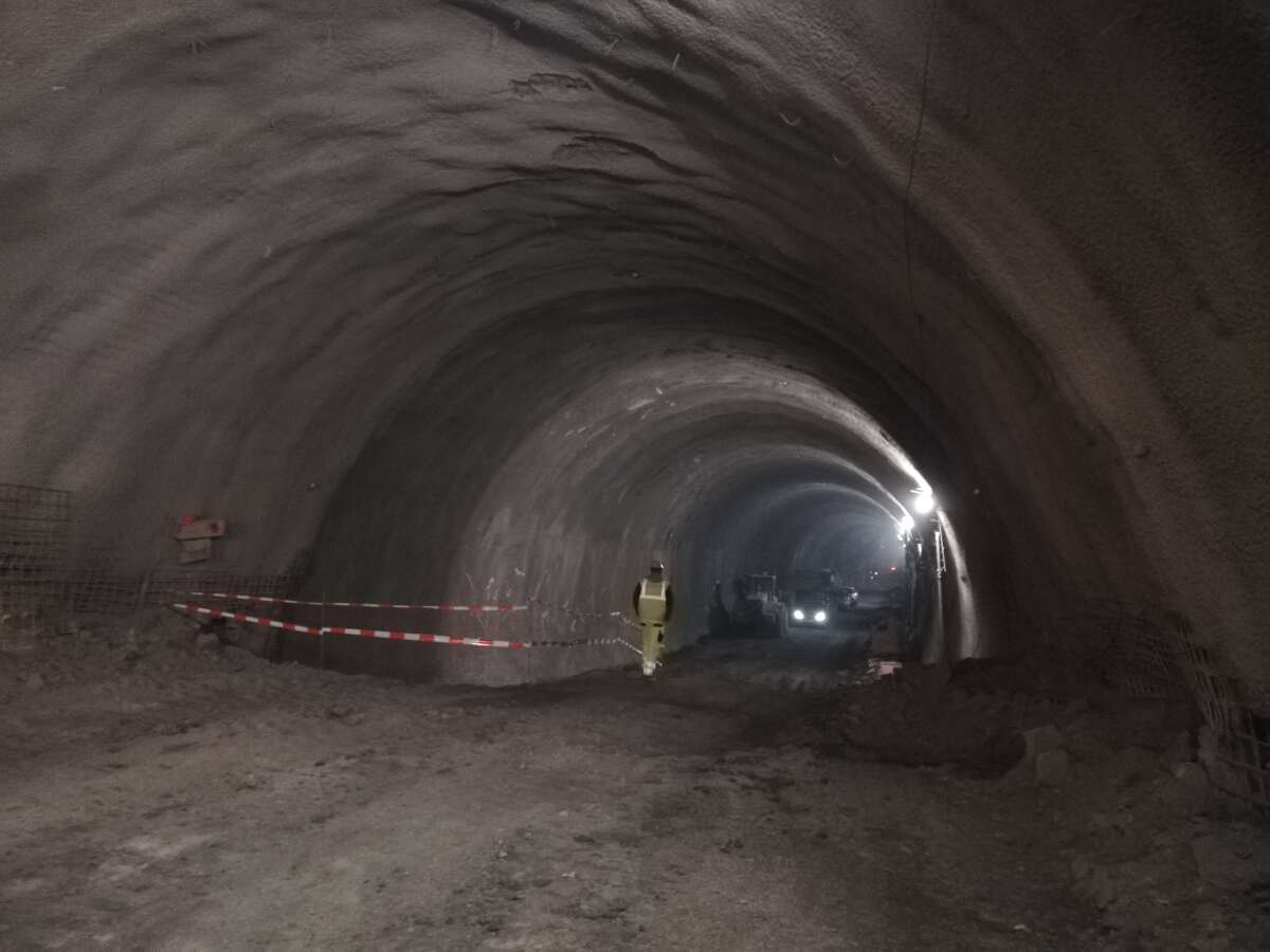 čebrať