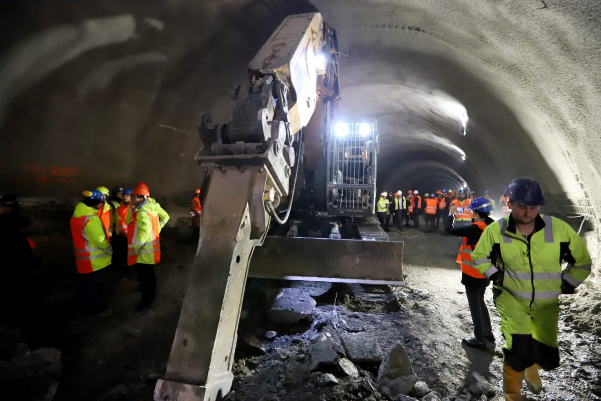 tunel čebrať