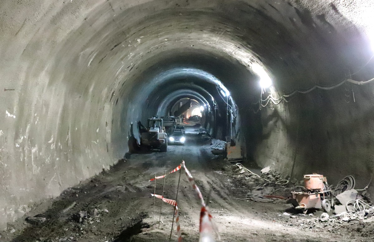 tunel čebrať