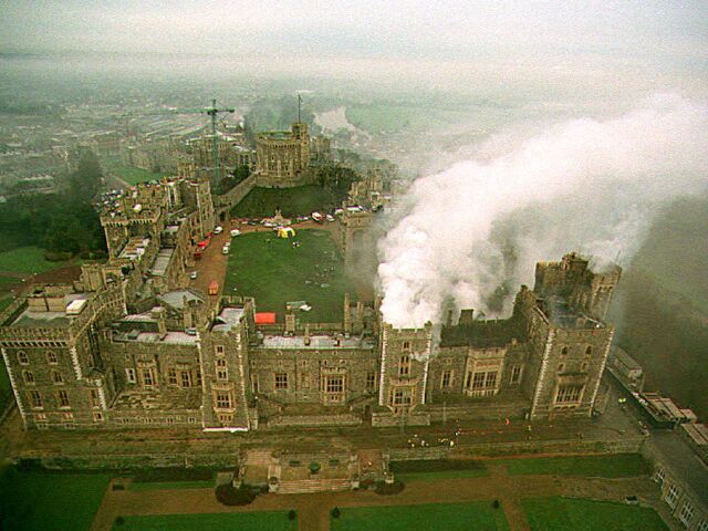 Záber na hrad Windsor z 21. novembra 1992. 