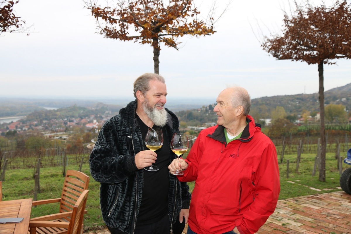 Tkáč, Sedlák, víno